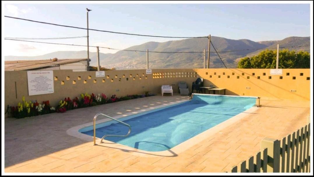 בחצר של טובה Lägenhet Hazon Exteriör bild